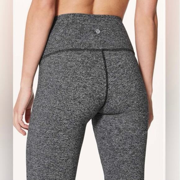 Lululemon Wunder Under High Rise Luxtreme Leggings Size 6 Black Gray 25” Tight - Picture 3 of 7